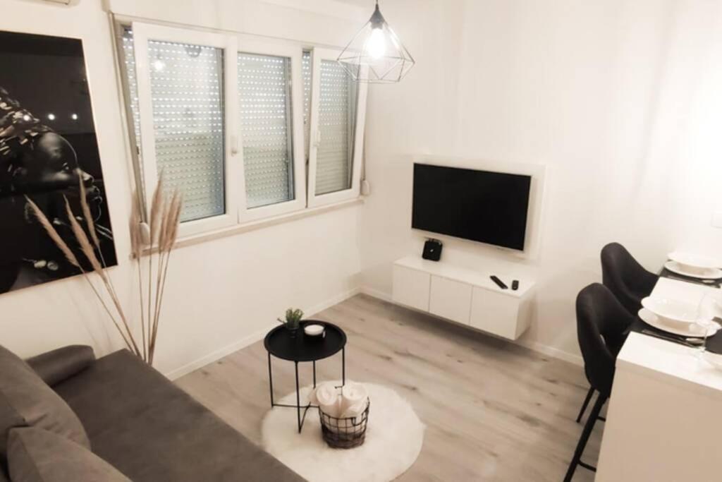 New! Top Apartment, Split View From Above מראה חיצוני תמונה