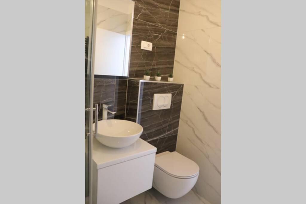 New! Top Apartment, Split View From Above מראה חיצוני תמונה